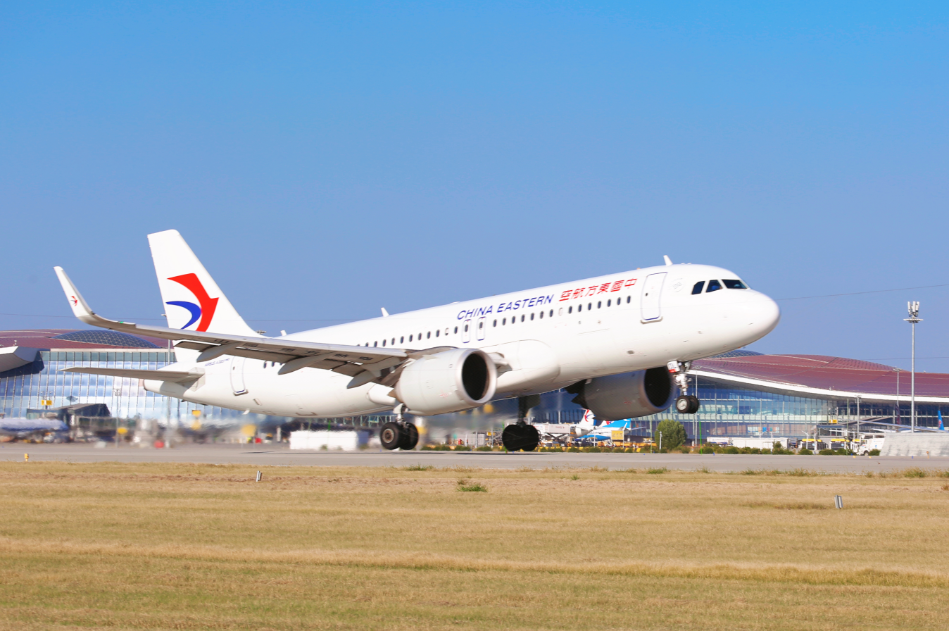 東航2025年“超長黃金周”日均計劃執行航班3174班